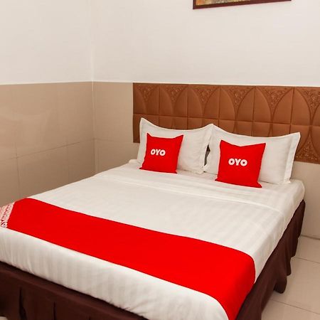 Oyo 89851 Leila Hotel SDK Exterior foto