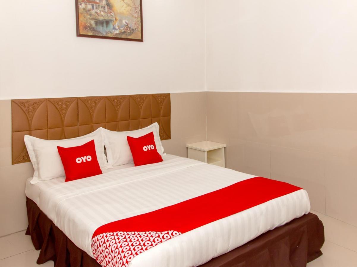 Oyo 89851 Leila Hotel SDK Exterior foto